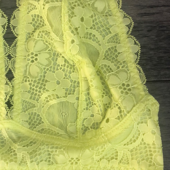 Free People lace halter lemon woman’s bralette. - Picture 4 of 10